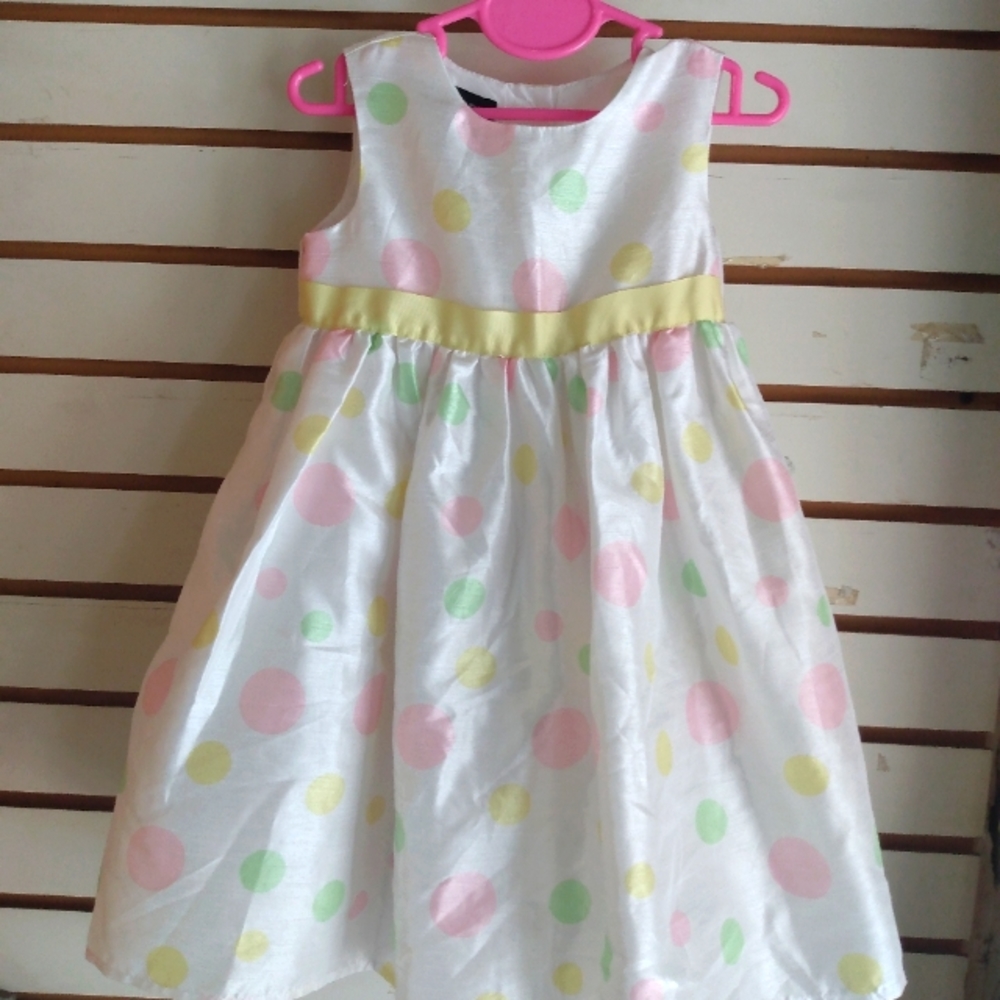 Dress Poko Dot w/Yellow Ribbon 🎗️ 3 button on back Stain Shine